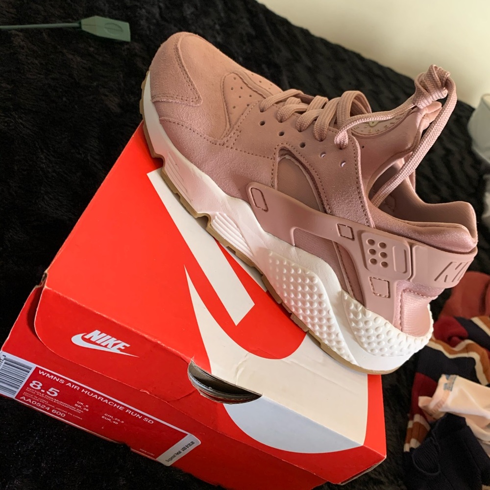 Women Sneakers Size 8.5